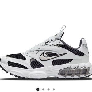 Nike Zoom Air Fire in Black and White